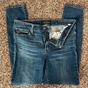 Lucky Brand like new skinny leg jeans